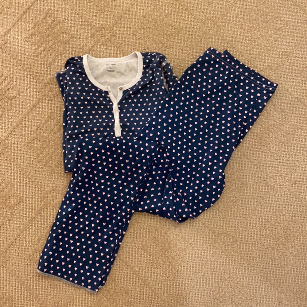 Roller Rabbit Navy Hearts Pajama set!